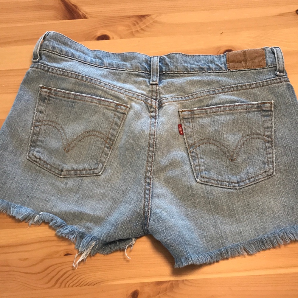 Levis 505 cut offs